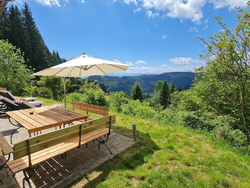 Spacious chalet near the lakes and ski resort