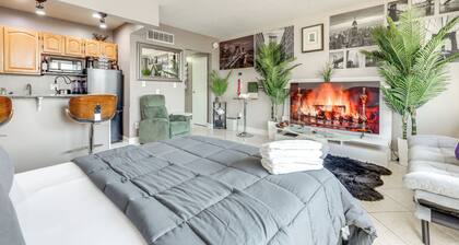 Downtown Studio w/ City Views in Jacksonville!