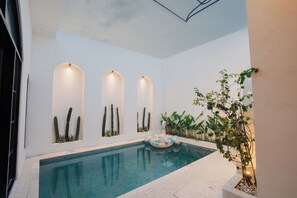 Pool - Graha Madeline (Batubulan)