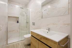 City Apartment, 2 Bedrooms, Non Smoking | Bathroom