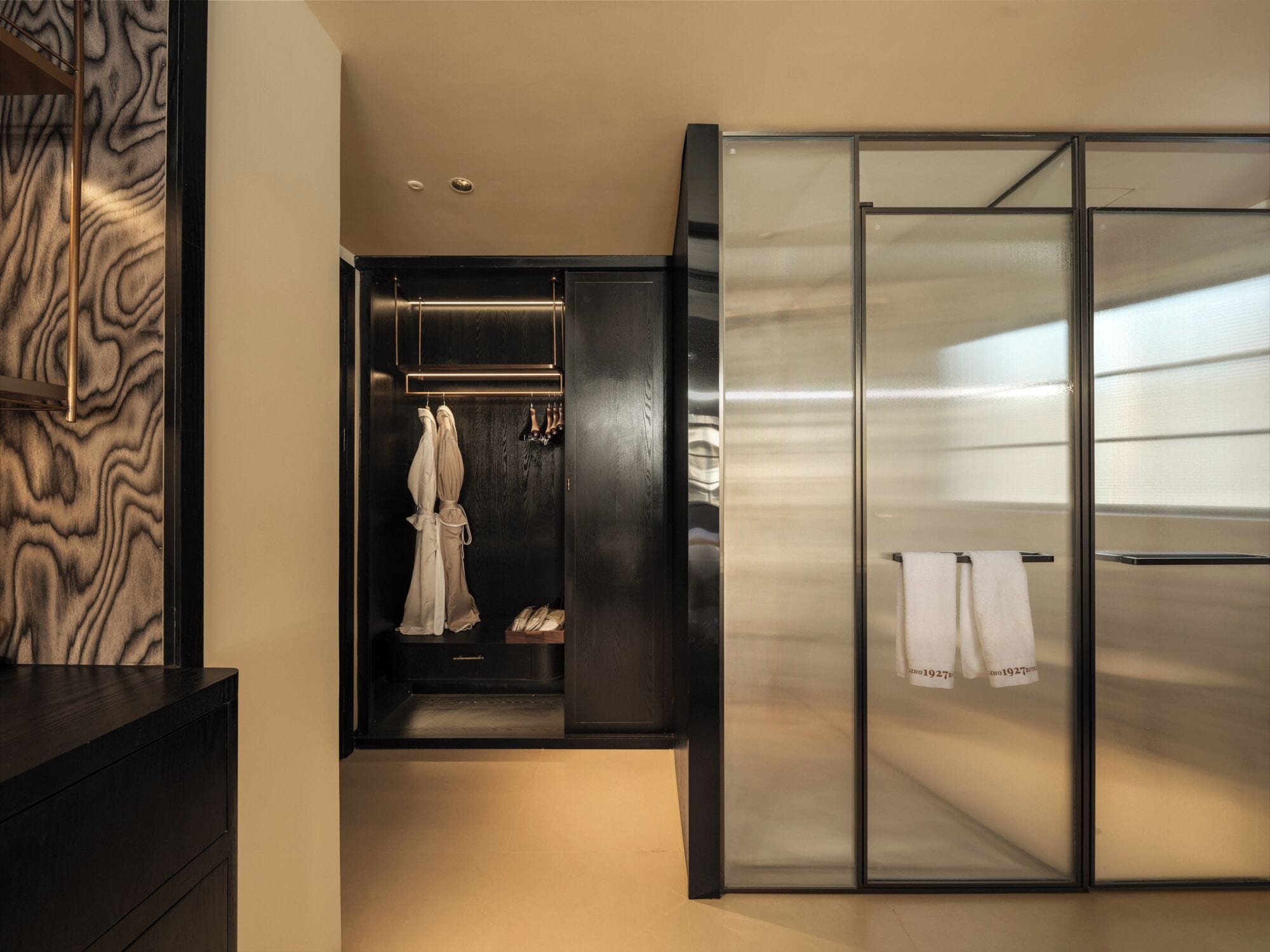 Phòng 2 giường đơn Senior | Khu phòng khách