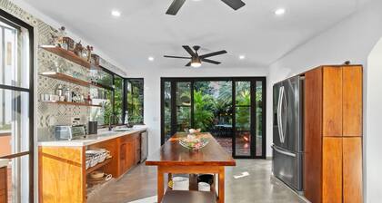 Luxury 6BR in Bucerias Golden Zone: Villa Moderna