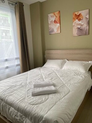 3 bedrooms, iron/ironing board, WiFi