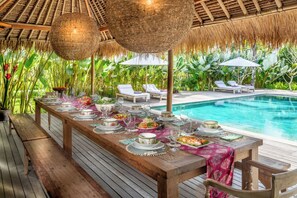 Outdoor dining - Nag Shampa Private Estate (Taro)