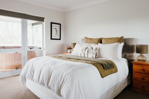 4 Schlafzimmer, Bügeleisen/Bügelbrett, Reisekinderbett, kostenloses WLAN