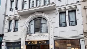 Fachada de la propiedad