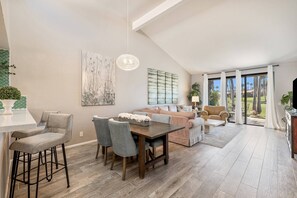 Smart TV, DVD player