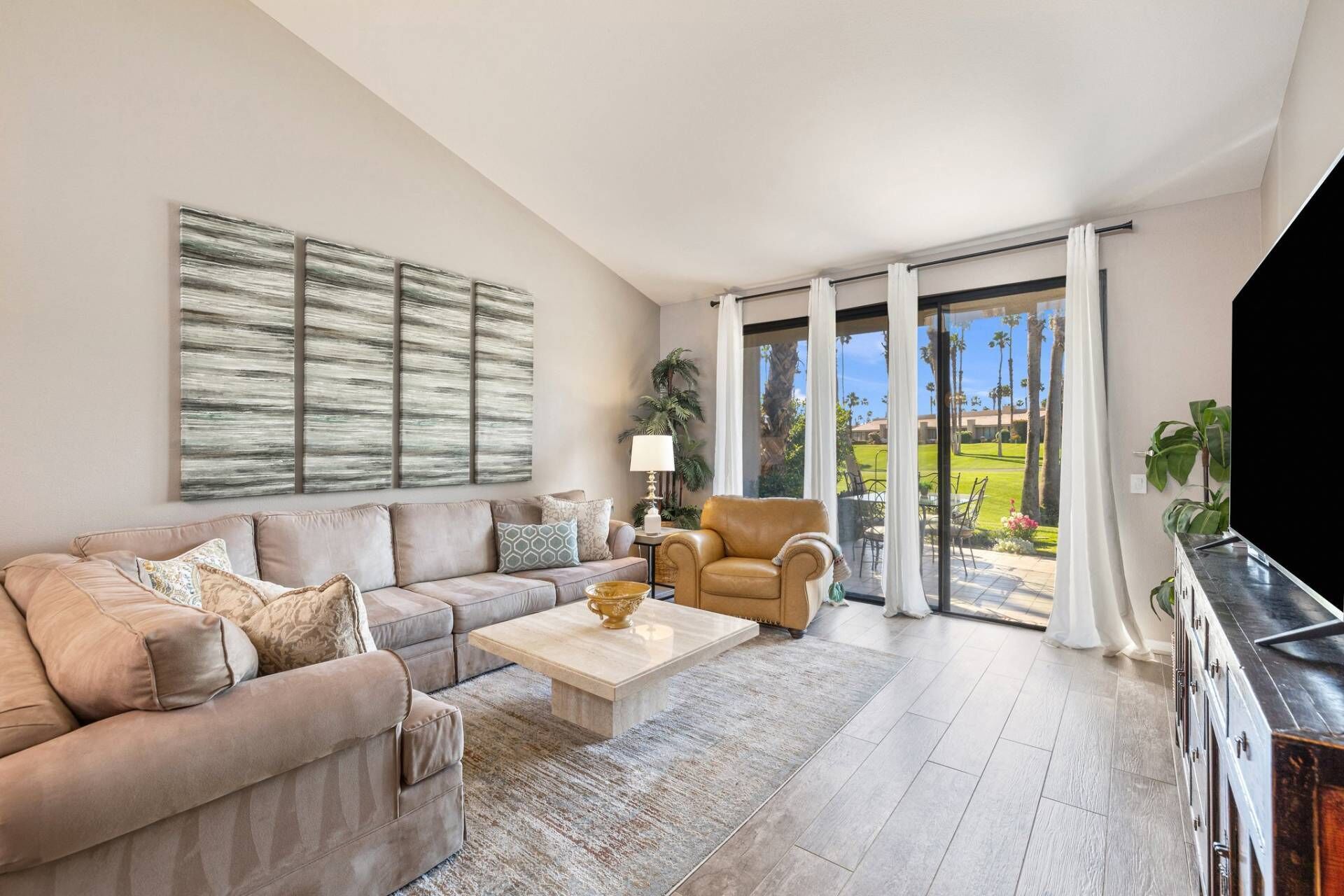 تلفزيون ذكي، مشغل دي في دي