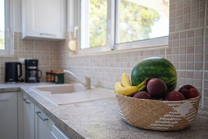 Private kitchen - Villa Lavanda, panoramic view! (Kalathos)