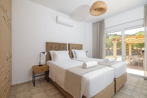 3 bedrooms, iron/ironing board, WiFi, bed sheets - Villa Lavanda, panoramic view! (Kalathos)