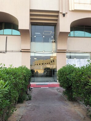 Property entrance - Oasis Hostel (Abu Dhabi)