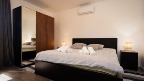 Fer et planche à repasser, Wi-Fi gratuit, draps fournis