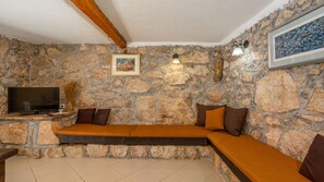 TV - Villa Hidden world with pool by Villas Guide (Sveti Anton)