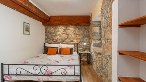 4 habitaciones, tabla de planchar con plancha y wifi gratis