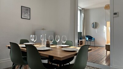 Le chat perché