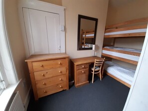 Iron/ironing board, free WiFi, bed sheets