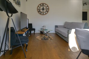TV