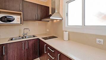 Rumah, 4 kamar tidur, teras | Dapur pribadi
