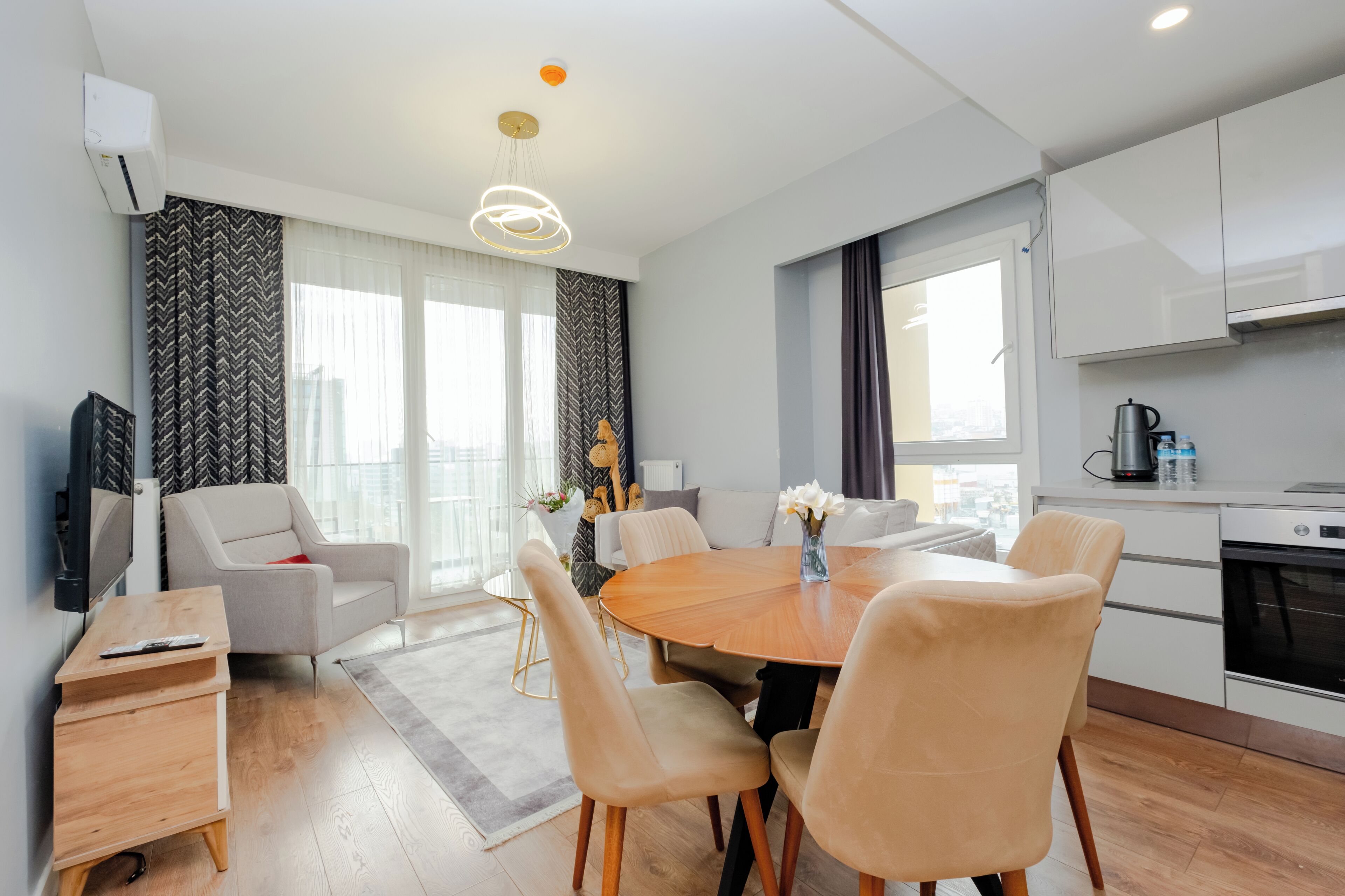 Appart'hôtel Familial, 2 chambres, balcon, vue ville | 2 chambres, bureau, fer et planche à repasser, Wi-Fi gratuit