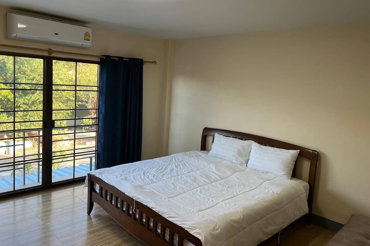 Habitación Deluxe doble | Escritorio, wifi gratis, ropa de cama