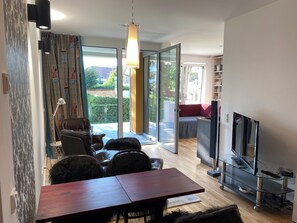 TV, books, stereo