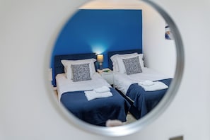 2 bedrooms, iron/ironing board, free WiFi