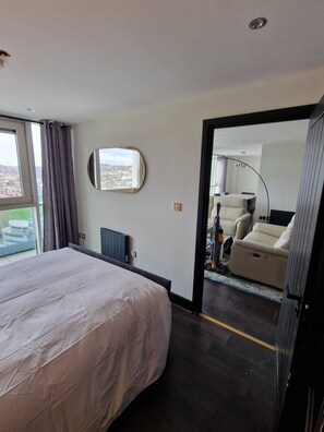 2 bedrooms, iron/ironing board, free WiFi, bed sheets - Central Nottingham 2 Bed, 2 Bathroom Apartment (Nottingham)