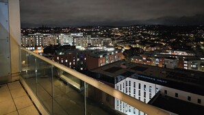 Unclassified image, 3 of 31, button - Central Nottingham 2 Bed, 2 Bathroom Apartment (Nottingham)