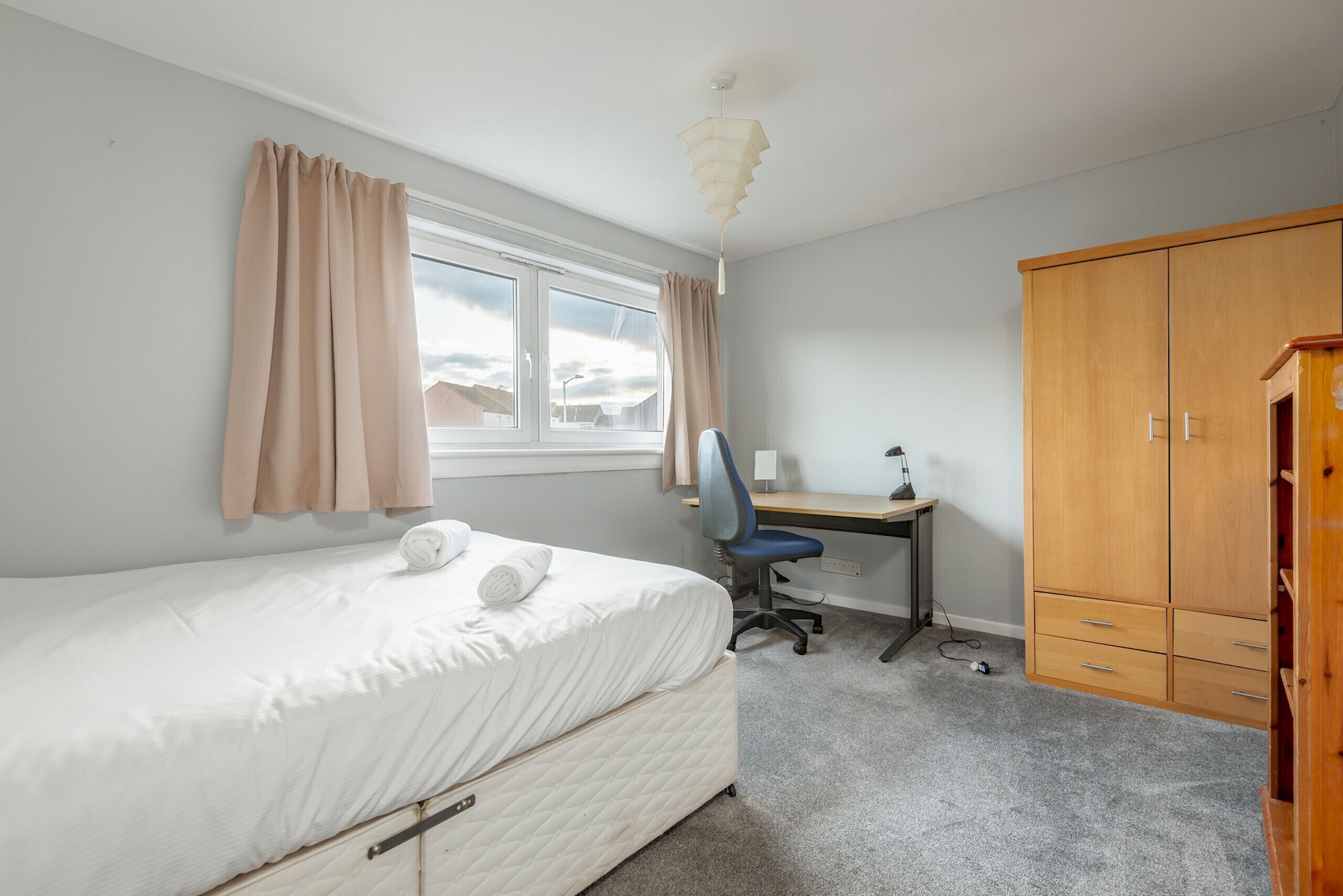 3 Schlafzimmer, Schreibtisch, Bügeleisen/Bügelbrett, kostenloses WLAN