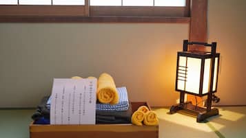 Japanese-style Twin Room, Non Smoking, Refrigerator | Free WiFi