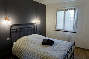 2 Schlafzimmer, Bügeleisen/Bügelbrett, Reisekinderbett, WLAN