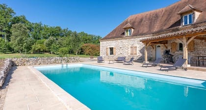 Authentique Maison de Charme WIFI Netflix Swimming pool 10 pers