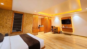 Deluxe Double Room 2 | Ylelliset vuodevaatteet, ilmainen Wi-Fi, vuodevaatteet