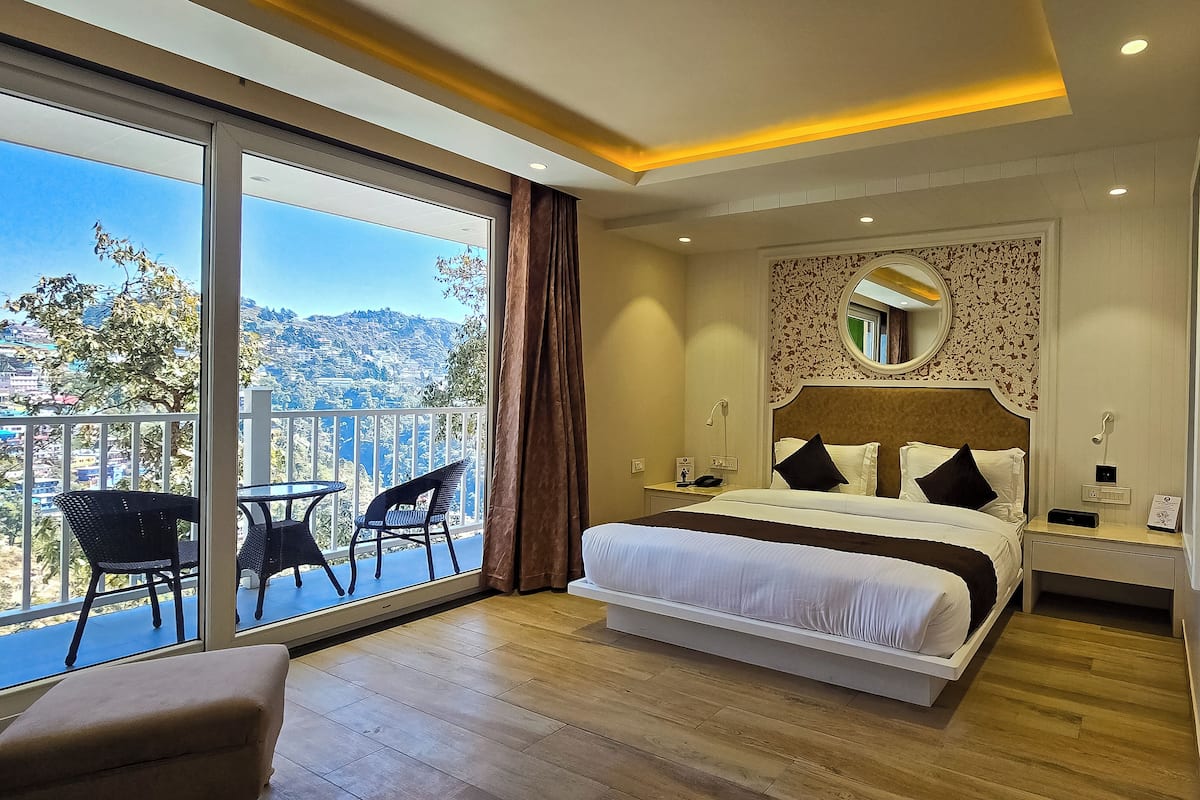 Doppia Deluxe, balcone, vista montagna | Biancheria da letto di alta qualità, Wi-Fi gratuito, lenzuola