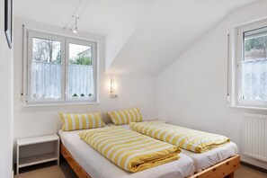 2 bedrooms, free WiFi, bed sheets