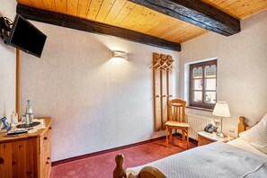 1 chambre, Wi-Fi gratuit, draps fournis