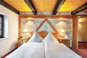 1 bedroom, free WiFi, bed sheets - Room 'Im Weinrestaurant 2' with Shared Garden and Wi-Fi (Coswig)