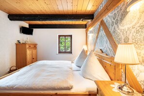 1 bedroom, free WiFi, bed sheets - Room 'Im Weinrestaurant 2' with Shared Garden and Wi-Fi (Coswig)