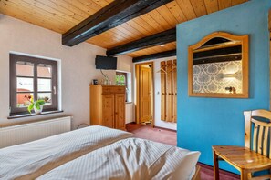 1 bedroom, free WiFi, bed sheets