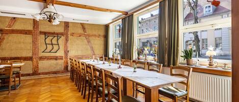 تناول الطعام