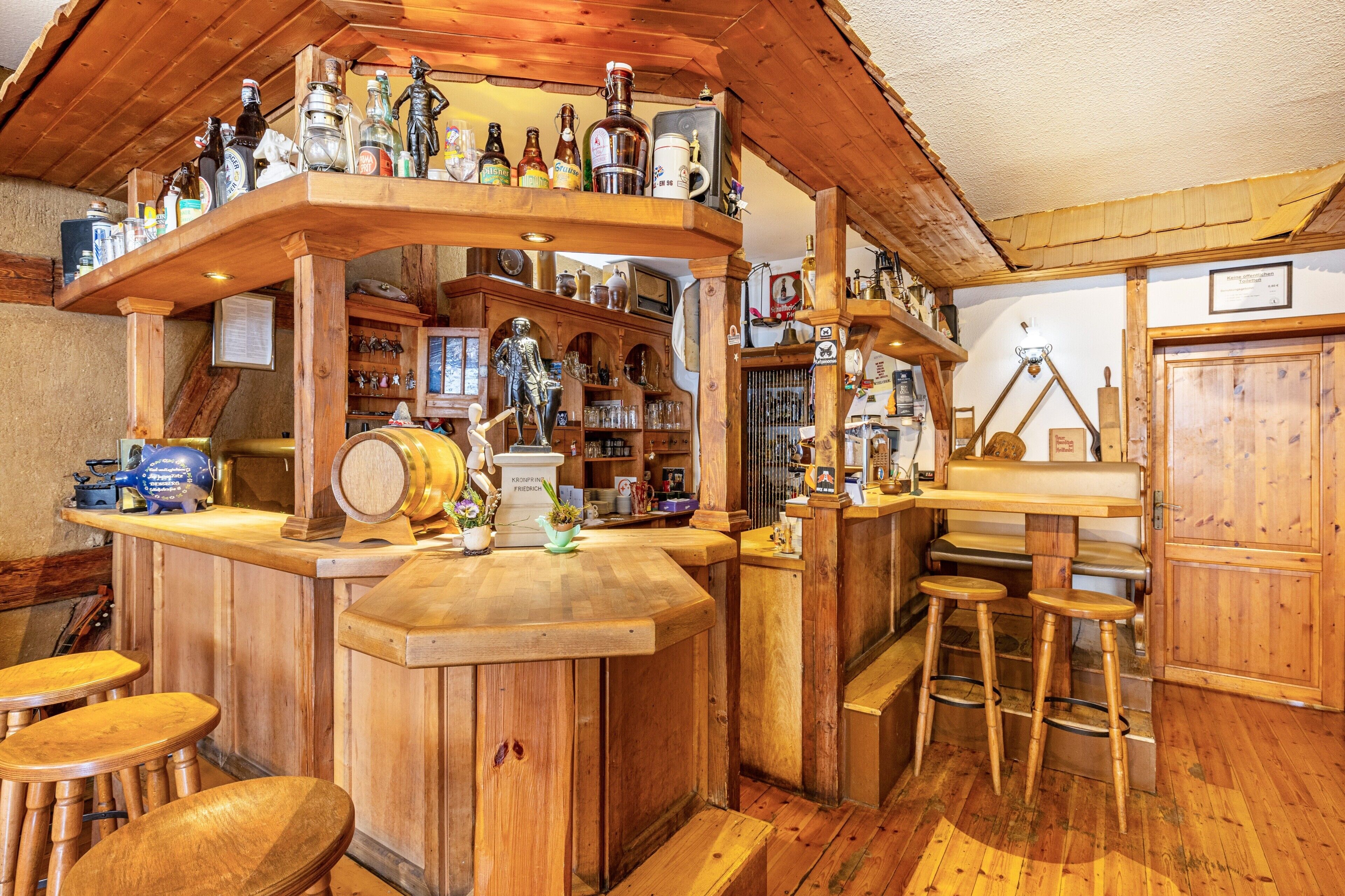 Bar (in der Unterkunft)