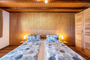 2 soverom, wi-fi (inkludert) og senget øy