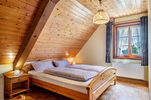 2 bedrooms, free WiFi, bed sheets