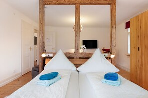 2 slaapkamers, een strijkplank/strijkijzer, gratis wifi, beddengoed