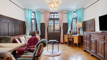 Télévision, cheminée