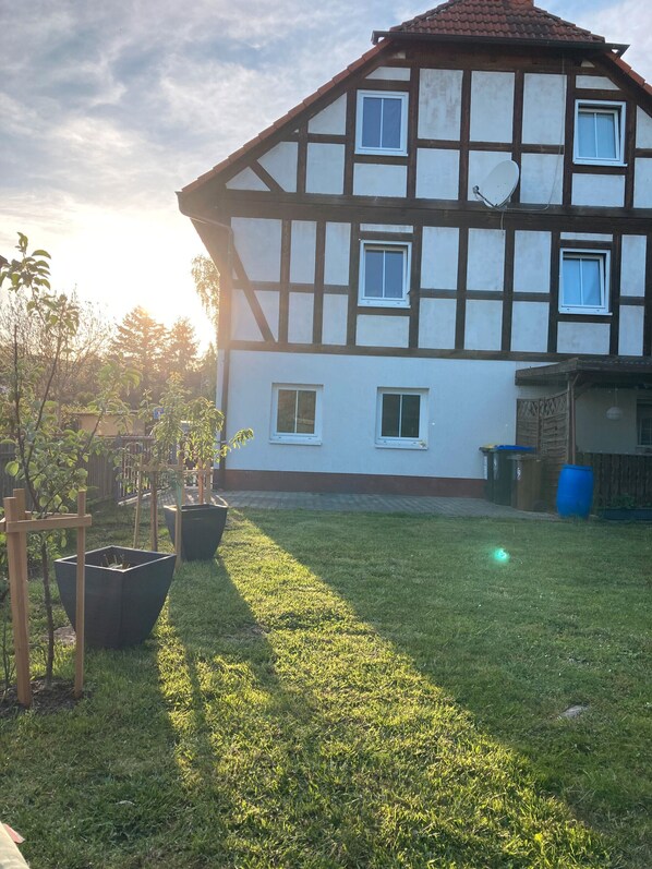 Exterior - Apartment 'Wie Zu Hause' with Shared Garden and Wi-Fi (Ostritz)