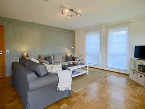 Télévision, chaîne hi-fi