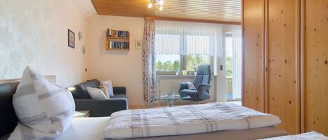 1 室のベッドルーム、アイロン / アイロン台、WiFi (無料)、ベッドシーツ