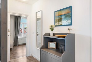 Unclassified image, 5 of 45, button - Apartment 'Ferienwohnung Ankerleicht' with Shared Terrace, Shared Garden and Wi-Fi (Steinbergkirche)