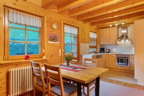 Réfrigérateur, four, plaque de cuisson, lave-vaisselle